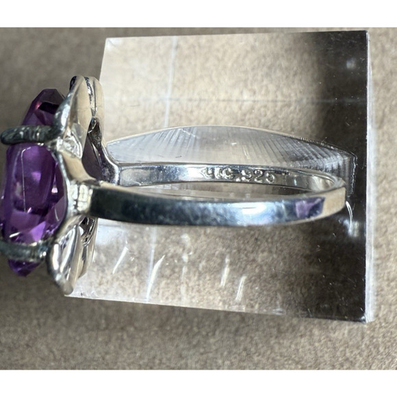 Vintage Sterling Silver Amethyst Ring UTC 925 Oval Petal Setting Size 7.75 - Picture 11 of 12